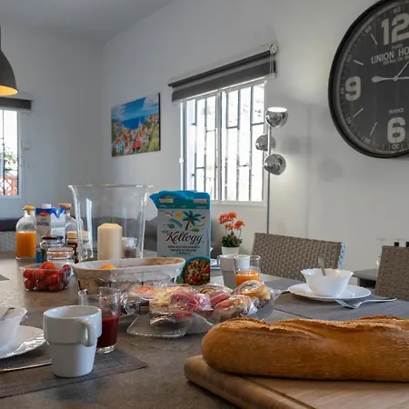 Holiday home Spacious House With Huge Terrace Facing The Sea Bocacangrejo