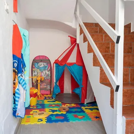 Spacious House With Huge Terrace Facing The Sea Bocacangrejo