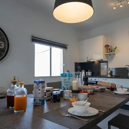 Spacious House With Huge Terrace Facing The Sea * Bocacangrejo