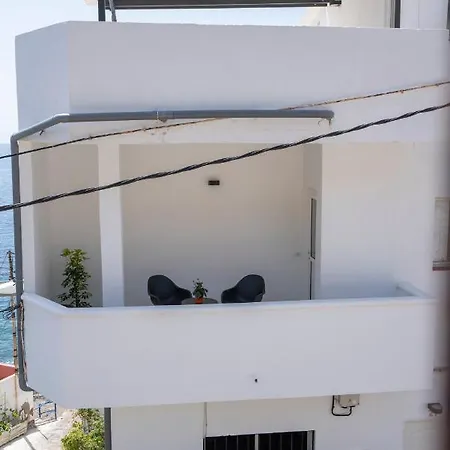 Spacious House With Huge Terrace Facing The Sea Holiday home Bocacangrejo