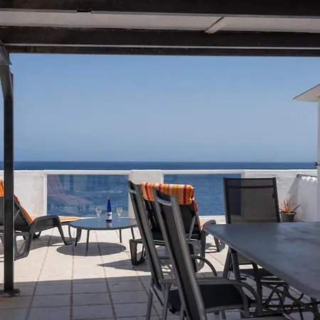 Spacious House With Huge Terrace Facing The Sea