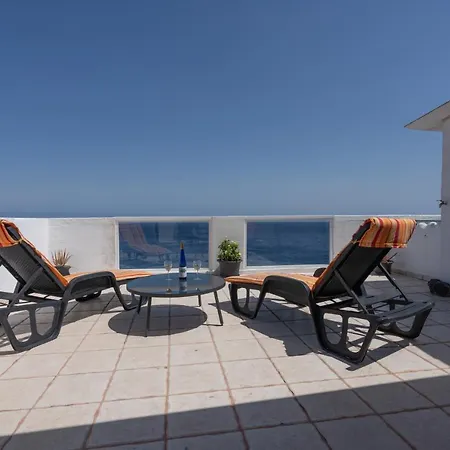 Spacious House With Huge Terrace Facing The Sea Holiday home *